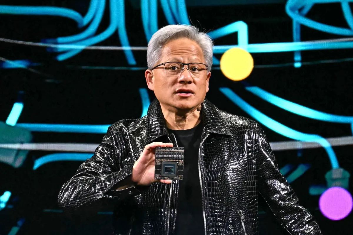 黄仁勋：英伟达将停止投资OpenAI和Anthropic，其解释疑云重重