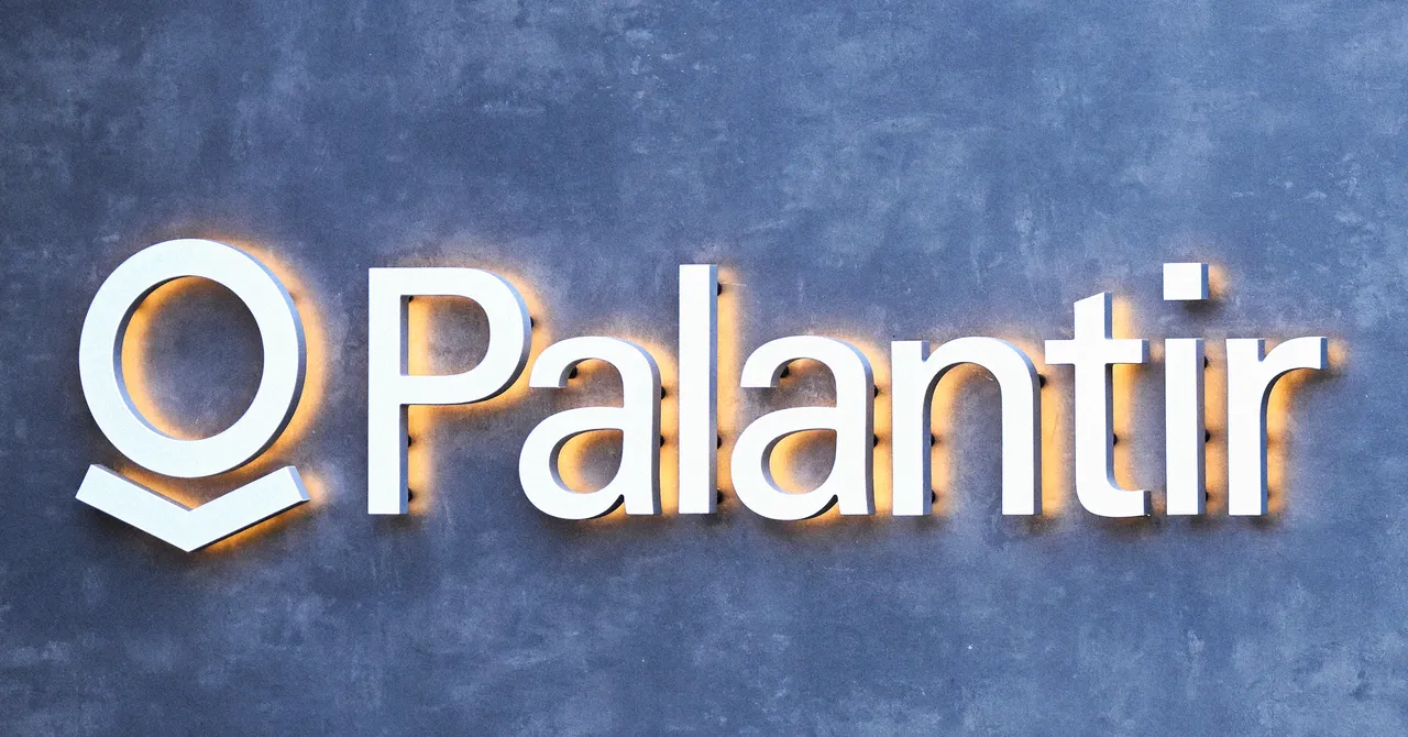 Palantir演示：军方如何用AI聊天机器人生成作战计划