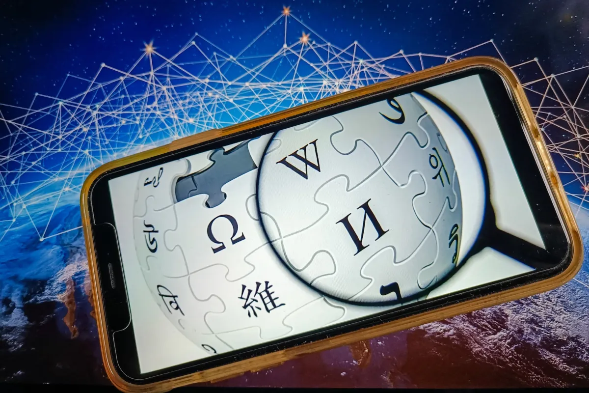 维基百科严打AI撰写文章：政策升级守护内容真实性