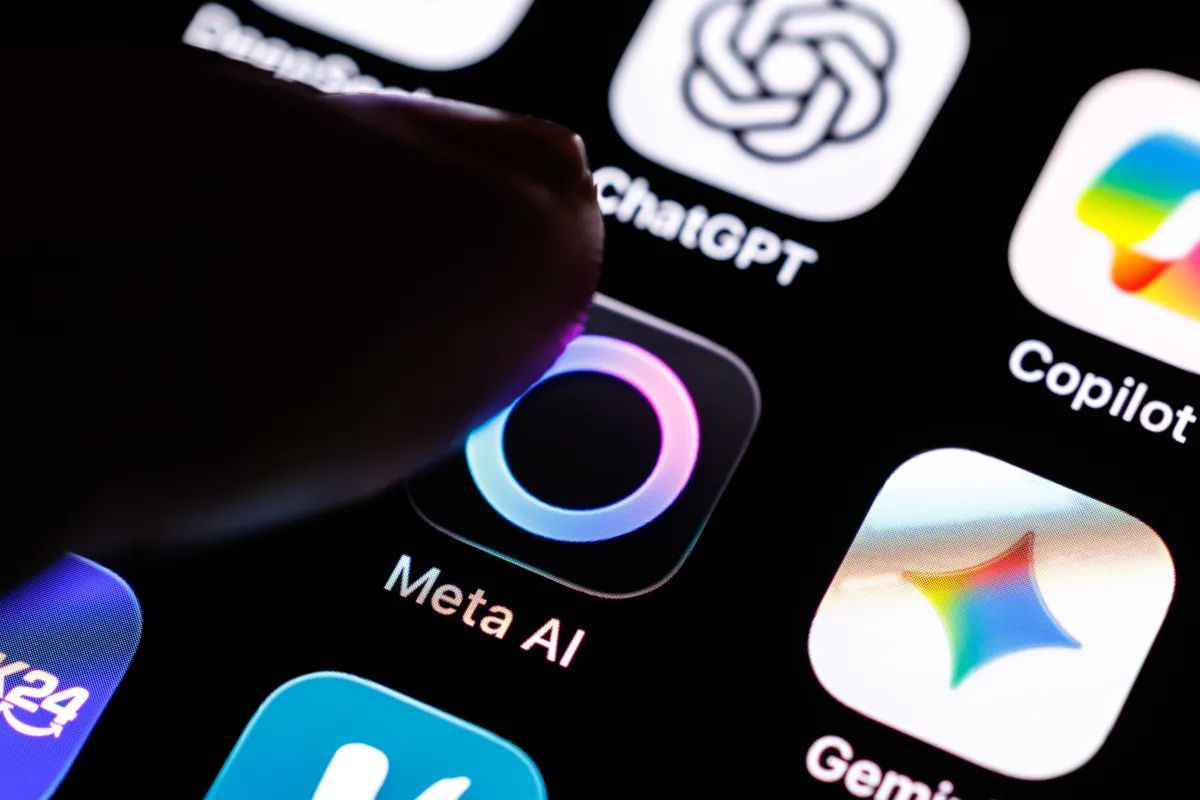 Meta效仿特斯拉，帐篷里建数据中心
