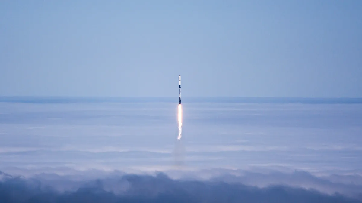 SpaceX正式定价每股135美元，启动史上最大IPO