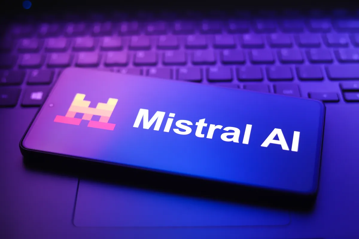 Mistral被曝以200亿欧估值融资30亿欧元