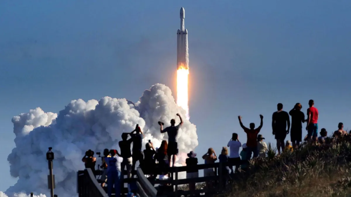 SpaceX估值飙至2.6万亿美元，短暂超越亚马逊