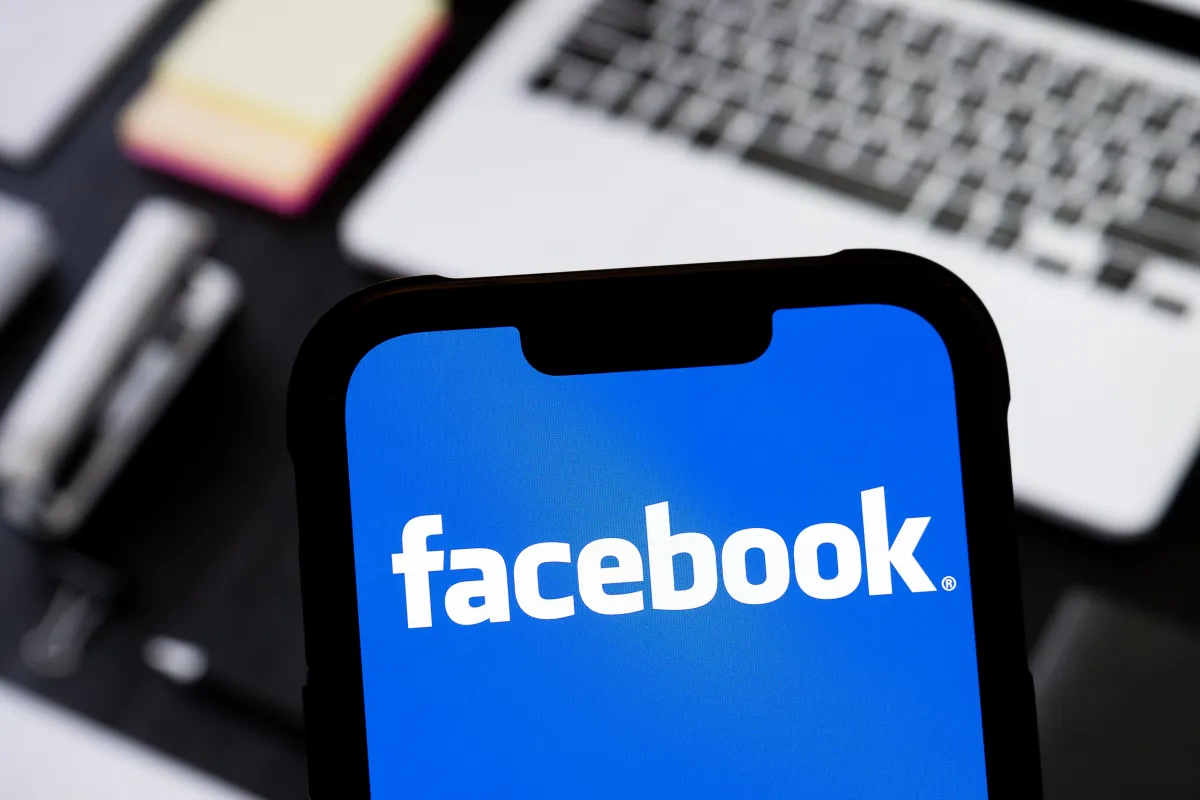 Facebook推创作者AI伴侣应用：内置智能助手