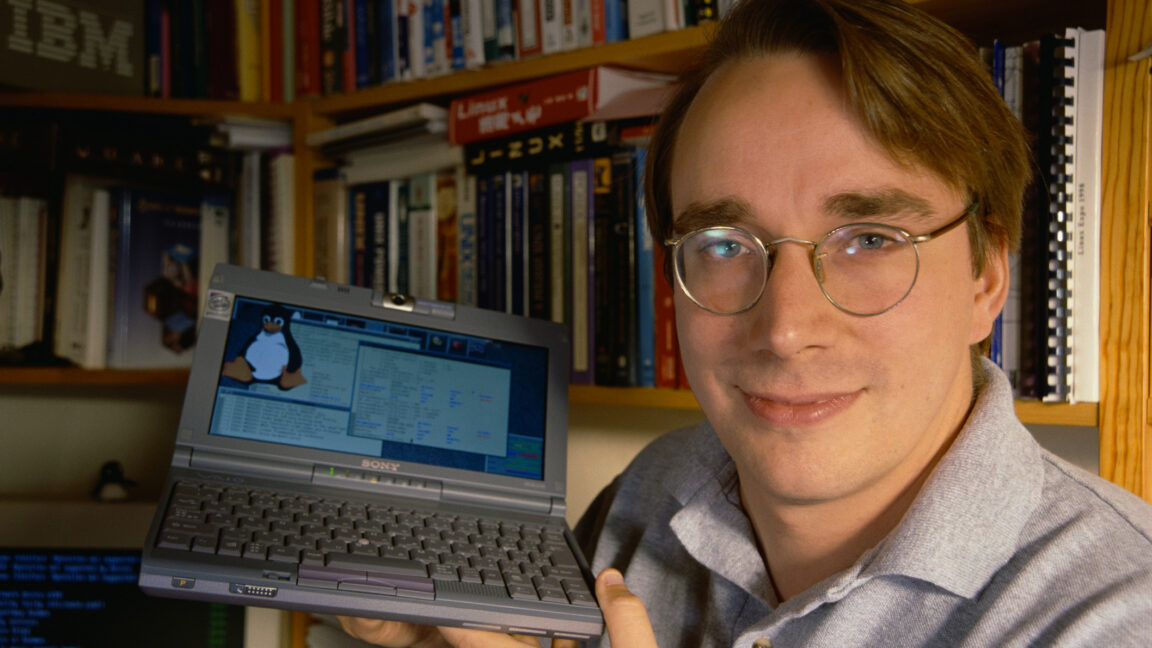 Linus Torvalds回怼AI编码批评者：不接受就滚